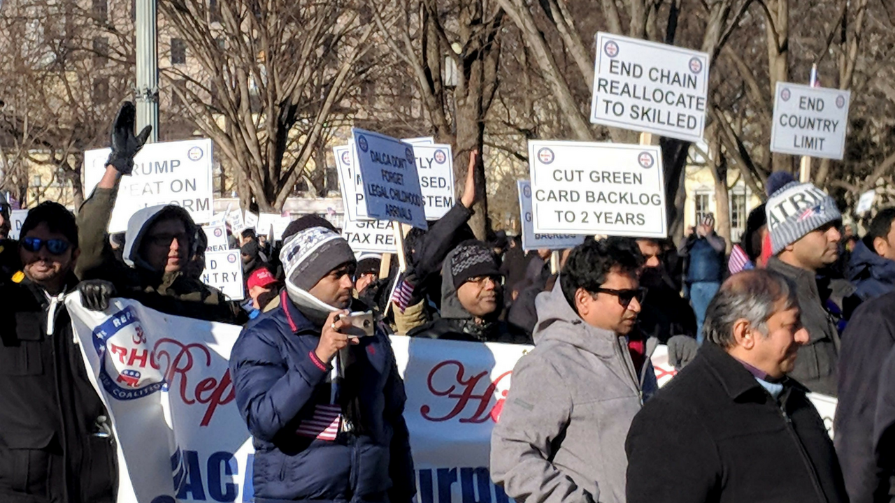 indiansholdrallyagainstgreencardbacklogacrossus