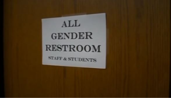 trumprevokesobamaguidelinesontransgenderbathrooms