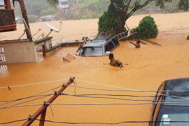 morethan400killedinsierralenonemudslidesandflooding