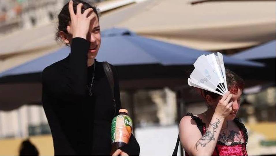 US heat wave kills dozens during 250th anniversary weekend