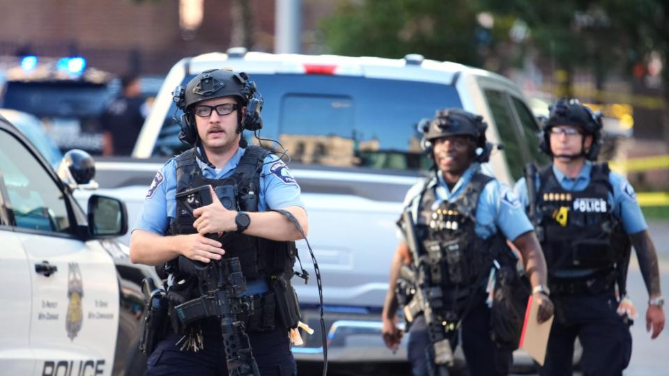 2 Killed, 3 Officers Injured in Minneapolis Apartment Shooting