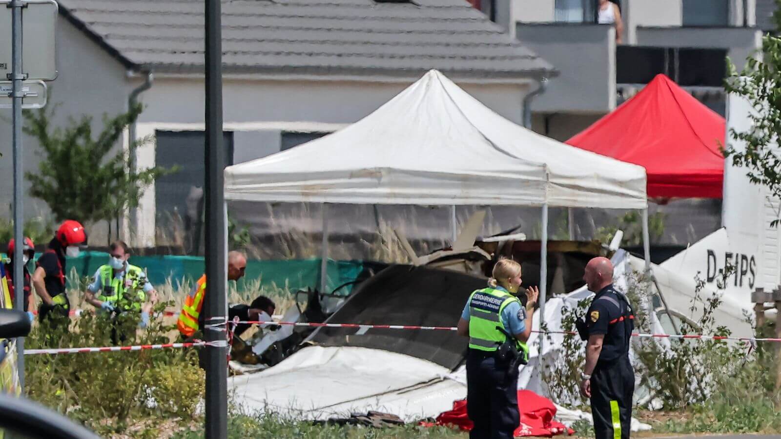 11 killed as plane carrying skydivers crashes in France