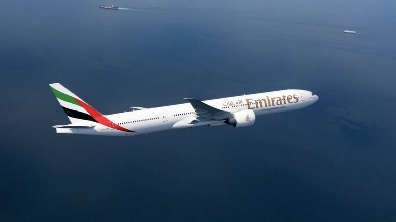 emiratesinvitesuaeresidentsonhistoricnationaldayflight