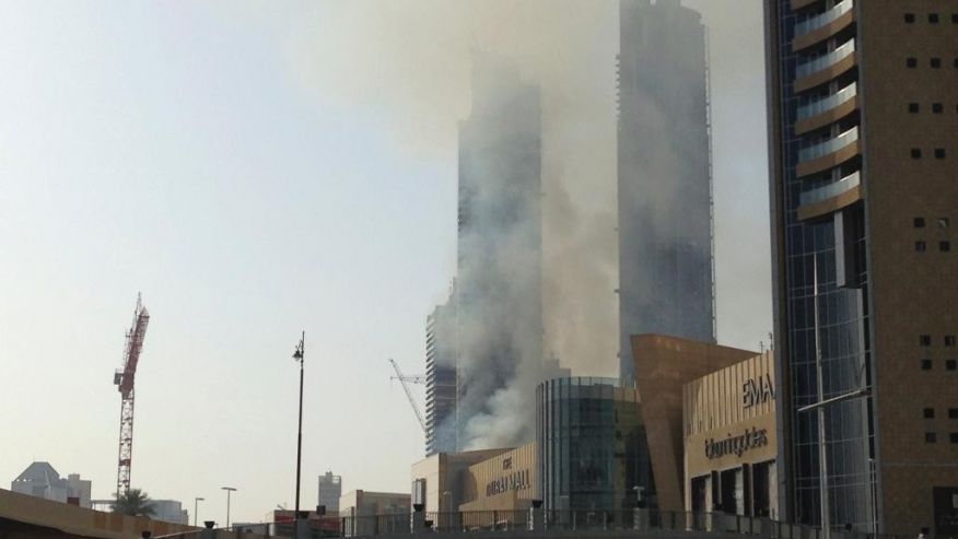 largefireburnsindubainearbuildingdamagedin15blaze