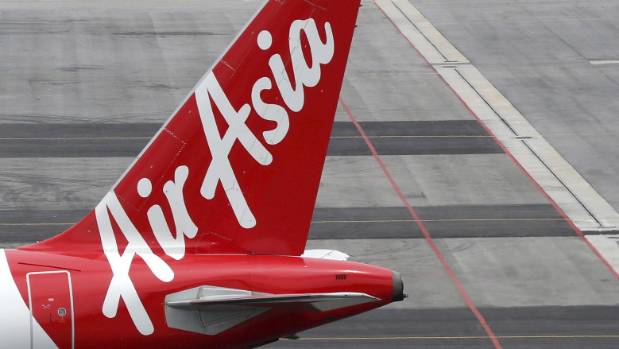 airasiaflightplunges20000feetallpassengerssafe