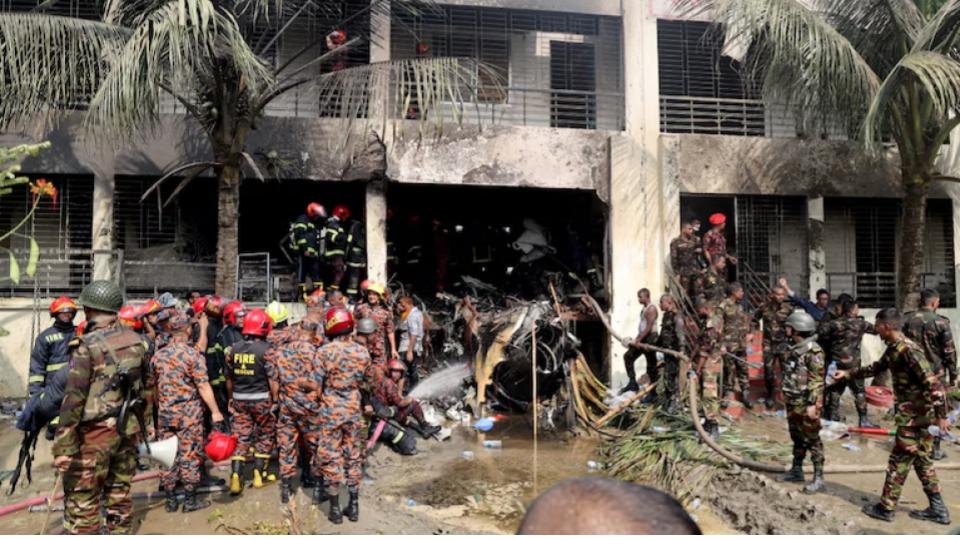 Bangladesh Air Force jet crashes into Dhaka school building