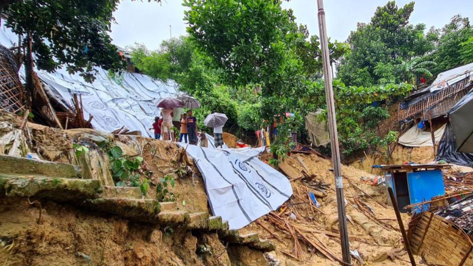 Bangladesh Landslides Kill Eight Rohingya Refugees