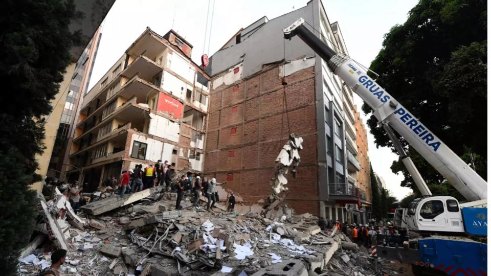 7.4-Magnitude Earthquake Hits Colombia, 111 killed