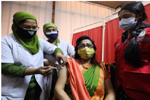 over46000takeshotinseconddayofcovidvaccinationprogrammeinbangladesh