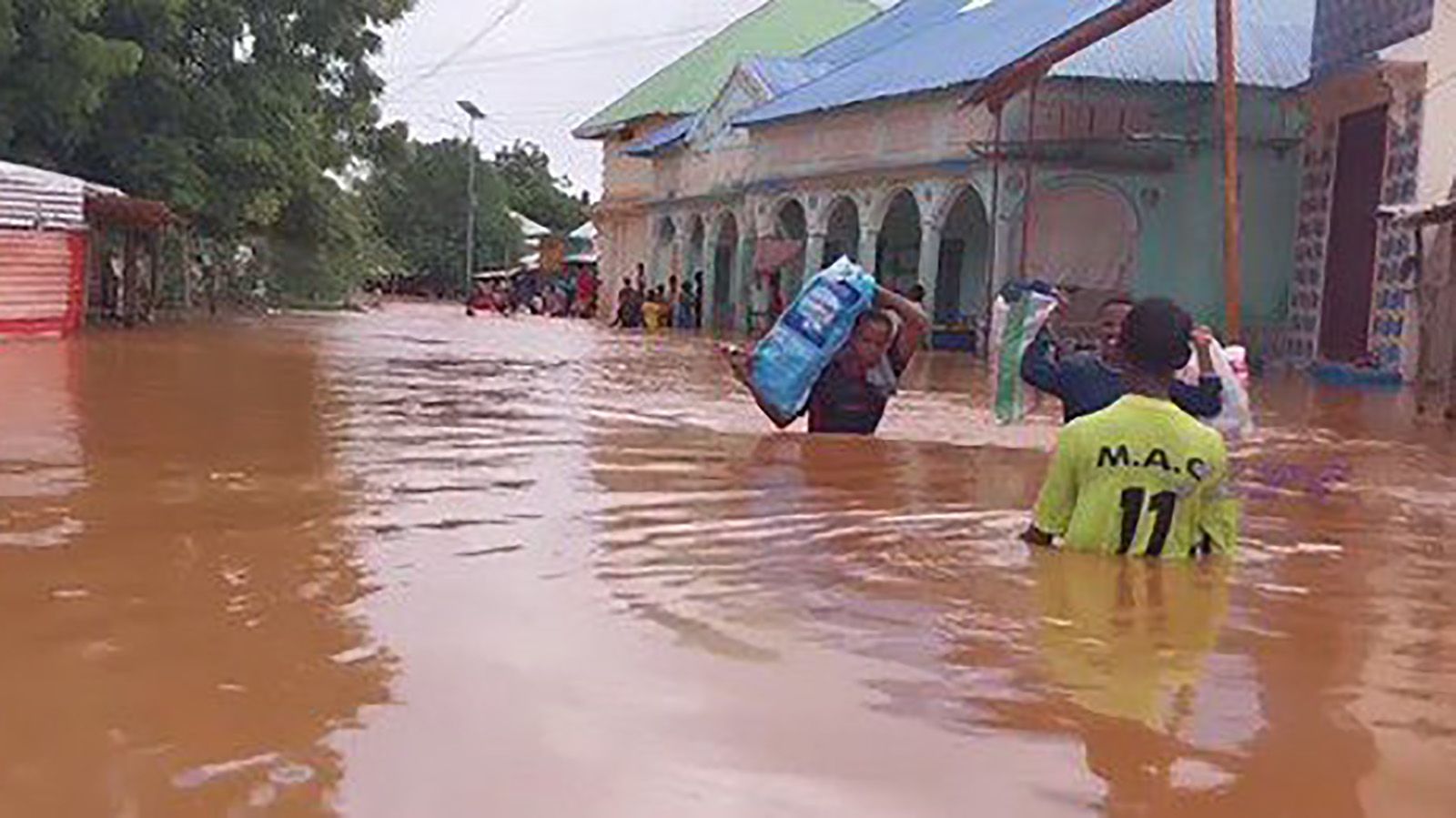 17 killed in flash floods in Somalia