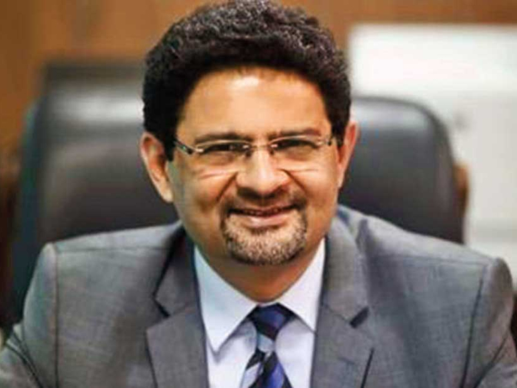 paktogetusd4billionfromfriendlycountriestoshoreupreserves:miftahismail