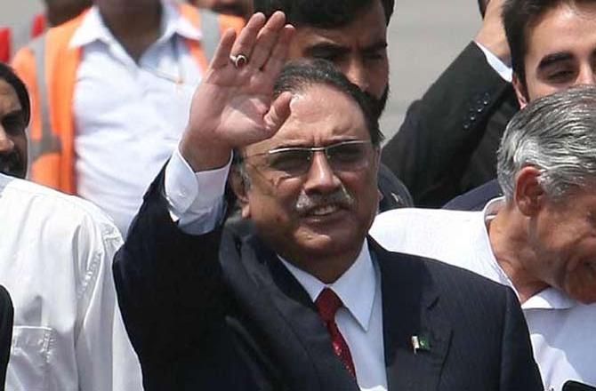 pakistansexpresidentasifalizardariappearsbeforefiainmoneylaunderingcase