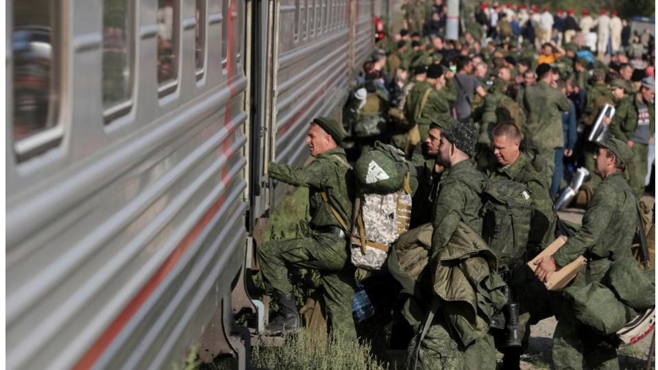 Russia offers cash bonuses and frees prisoners to fight in Ukraine