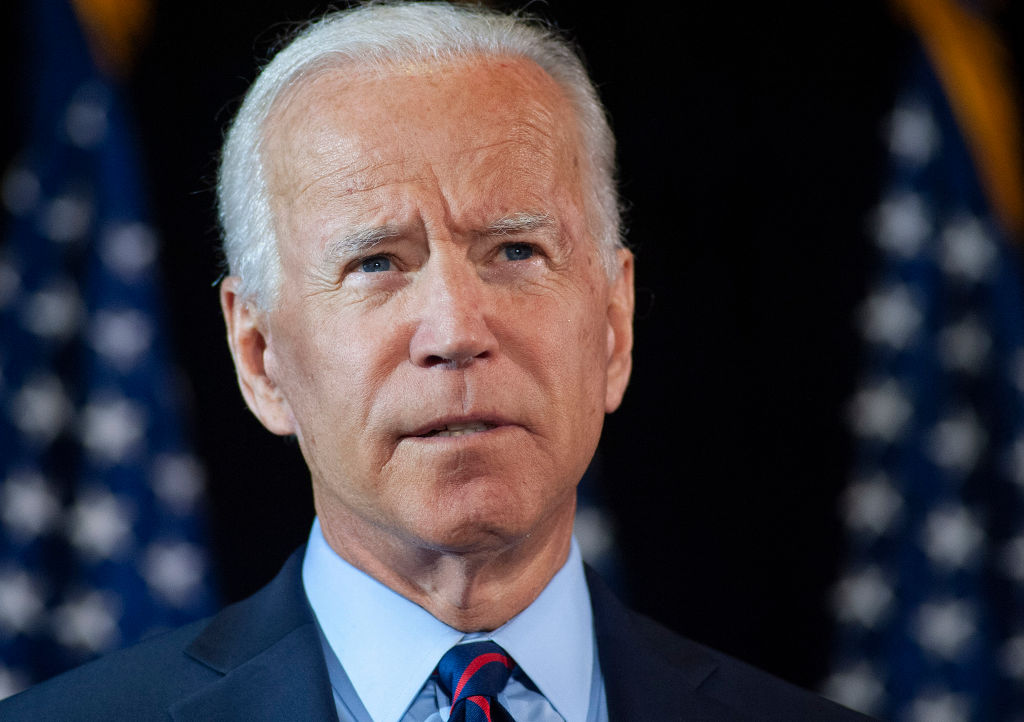 trumpsdiagnosisisaremindertotakecovidseriously:biden