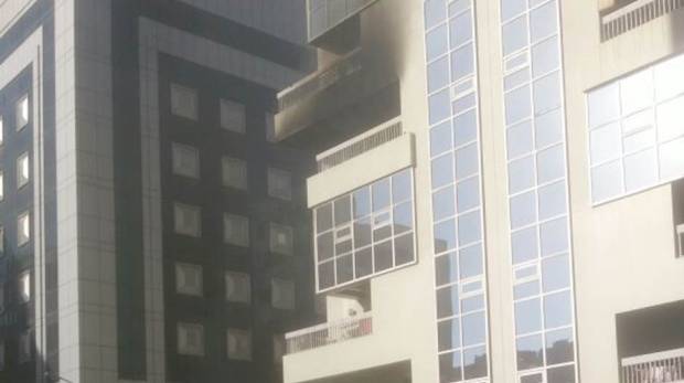 firebreaksoutindubaibankstreetbuilding