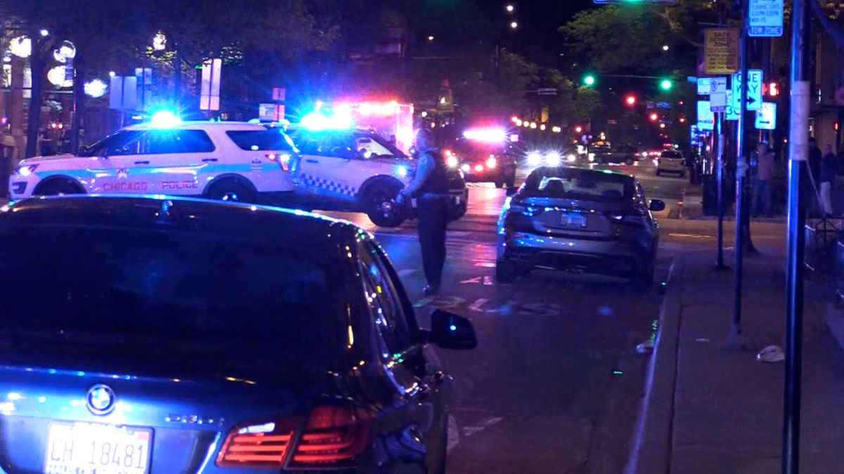 3 wounded, taken to hospital after Chicago shooting