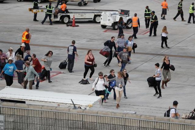 5dead8woundedinshootingatfloridaairport