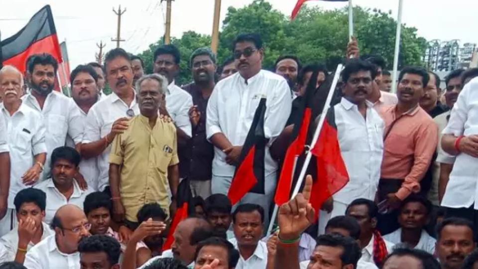 DMK Leaders, Workers Detained During Road Roko Protests in TN