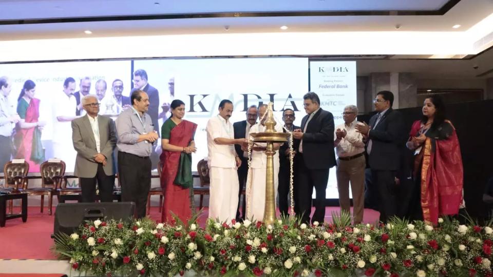 Keralam CM to Support New Medical Device Parks