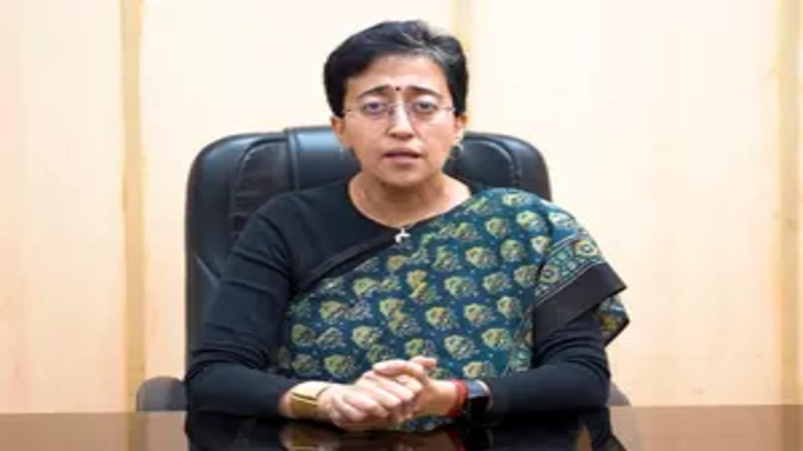 delhi’scmatishiallocatesportfoliostohernewlysworninministers