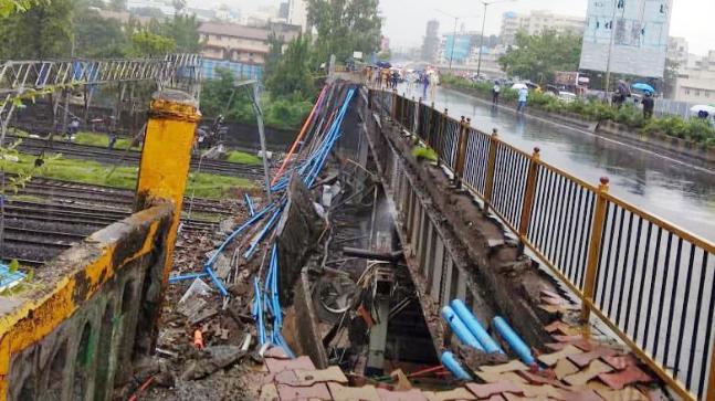 rahulgandhisaidcivicgovernancehas"collapsed"inmumbai