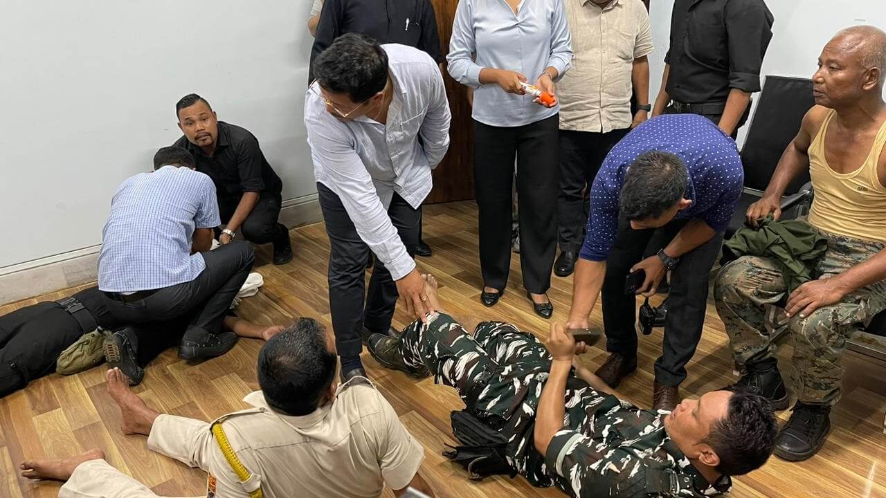 stonespeltedatmeghalayacmsofficefivepersonnelinjured
