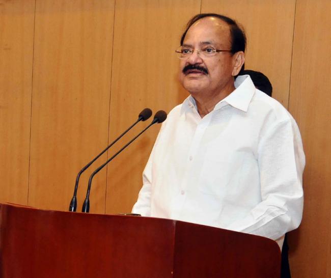 mediashouldavoidsensationalismtomaintainitscredibility:venkaiahnaidu