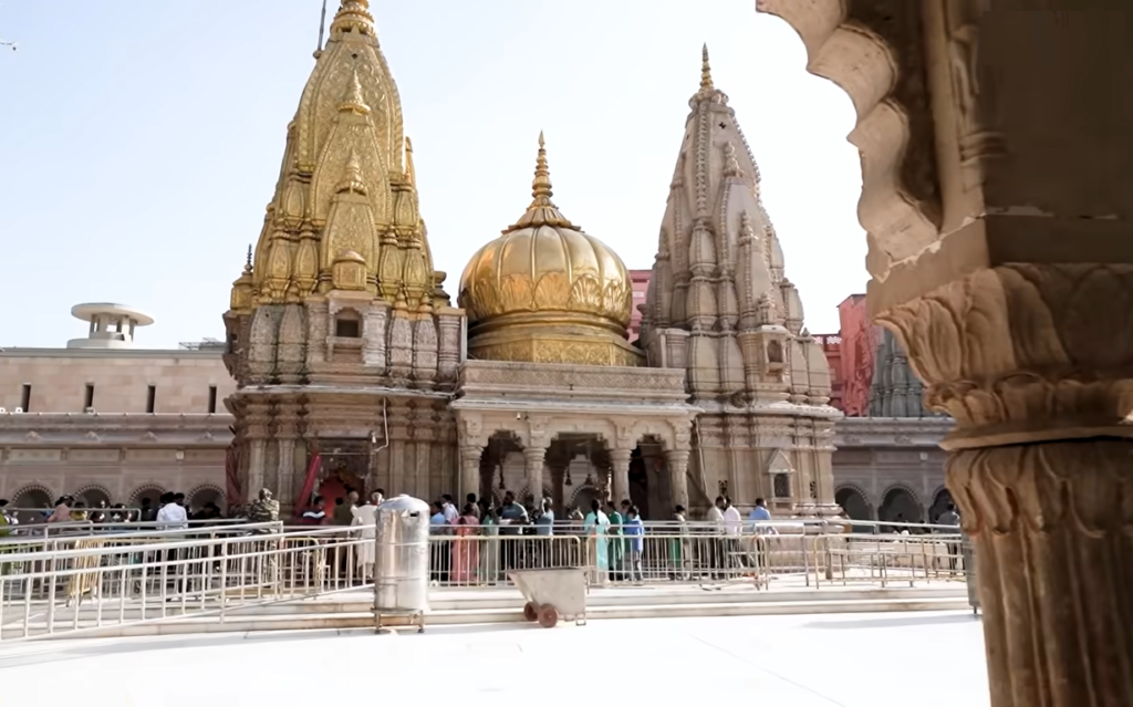 vipdarshansuspendedatkashivishwanathtemplefromfeb2527duetomahashivratrirush