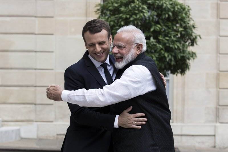 pmmodiandvisitingfrenchpresidentemmanuelmacrontoholddelegationleveltalkstoday