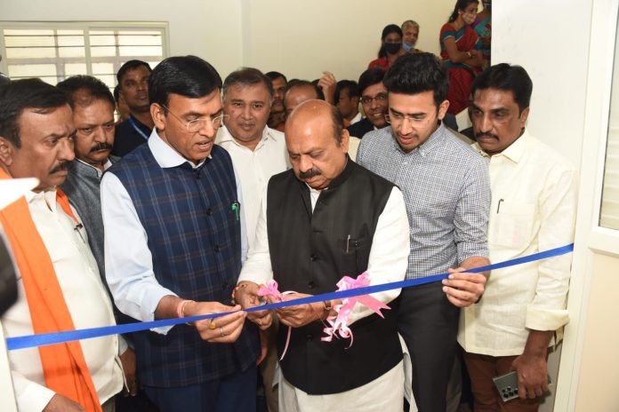 unionhealthministermandaviyakarnatakacminauguratenamofreedialysiscentreinbengaluru
