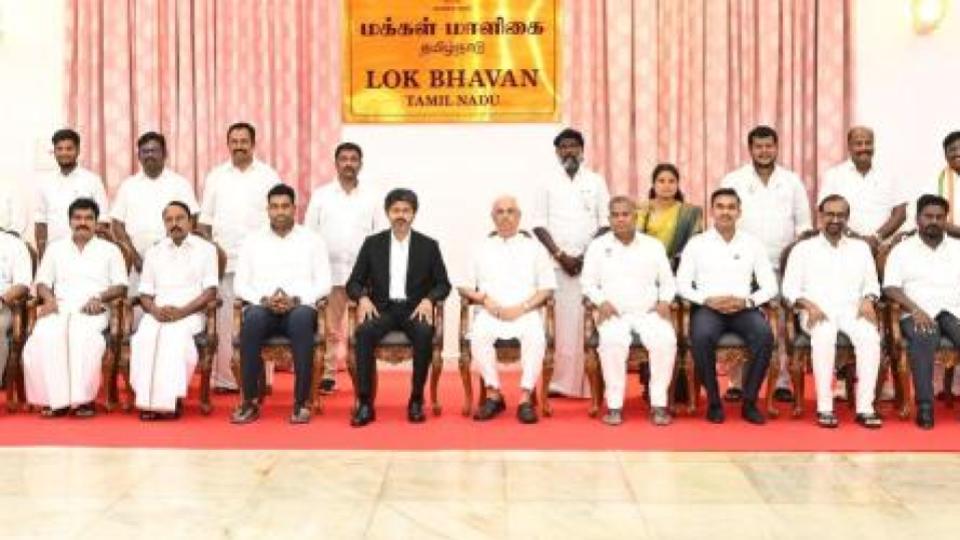 tnministersswearinginsparkstamilanthemrow