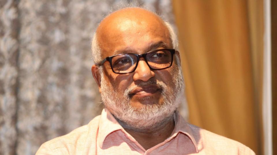 Opposition Slams PM Modi Over Dimagi Naxal Jibe