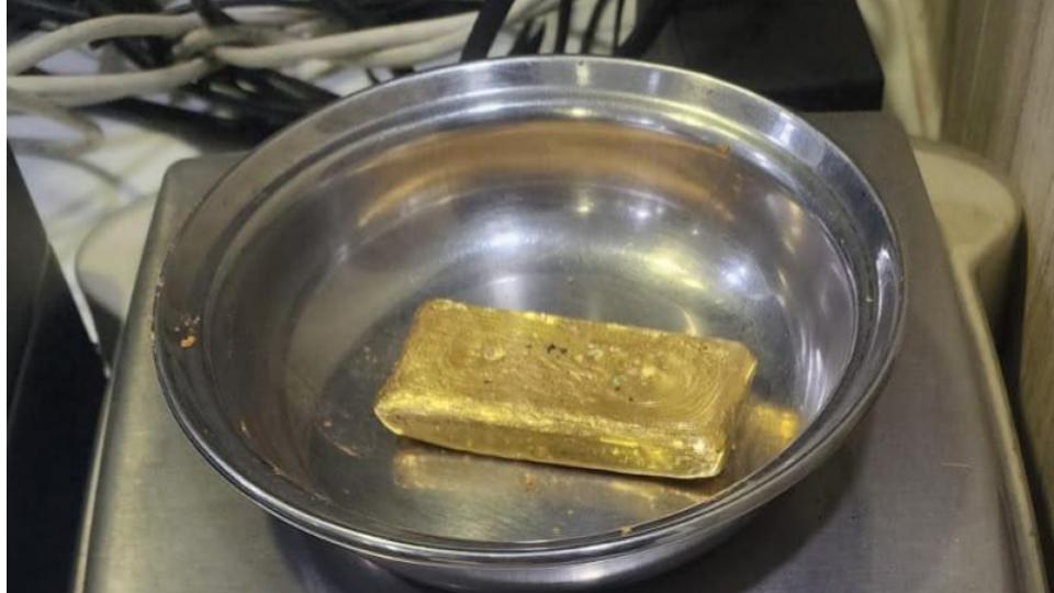 Passenger arrested for concealing 467.09 grams of gold paste in Ahmedabad