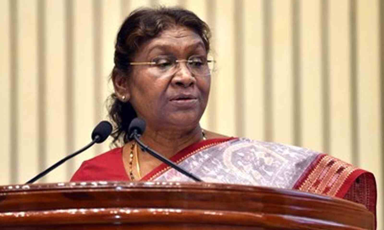presidentdroupadimurmucallsuponlawyerstoservepoorandunderprivilegedpeople