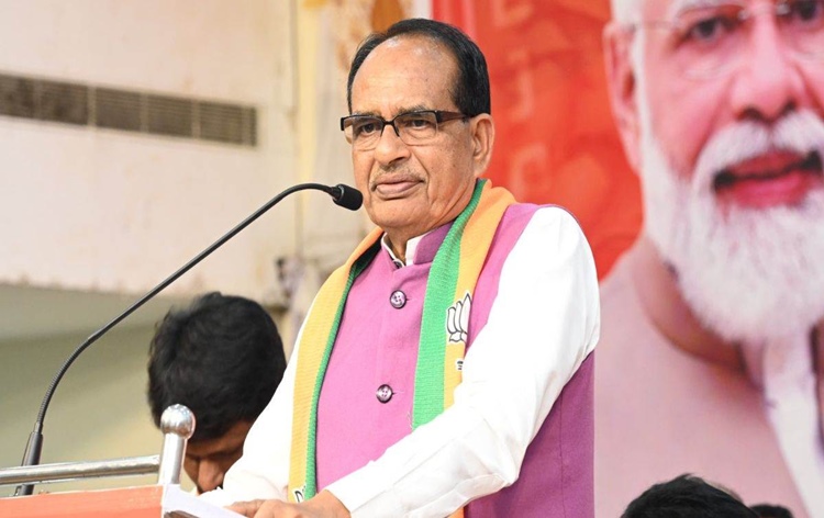 agricultureministershivrajsinghchouhanholdsmeetingwithassamagricultureministeratulborainnewdelhi