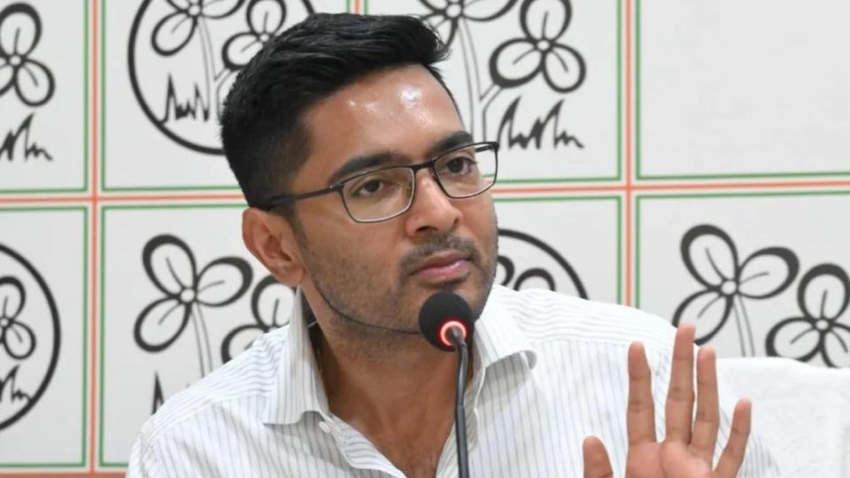 Abhishek-Rahul Meet Fuels Merger Rumours After Sonia-Didi Talks