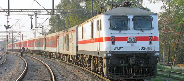 railwayministersureshprabhuannounces4newinnovativetrains