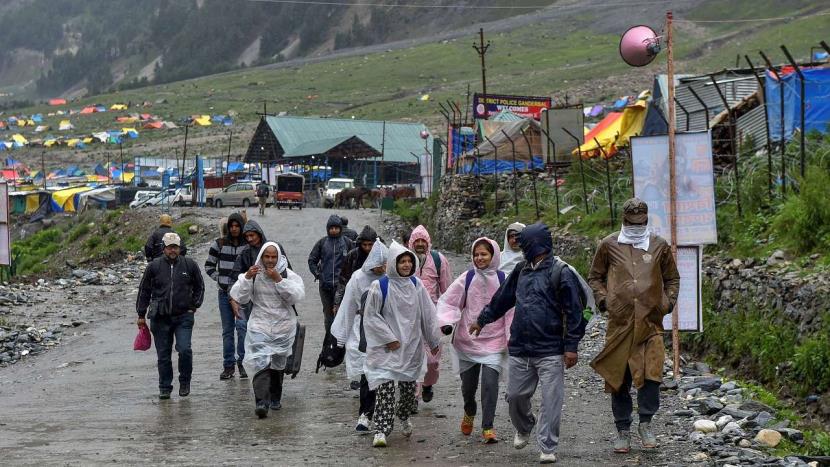 amarnathyatratemporarilysuspendedduetoheavyrain