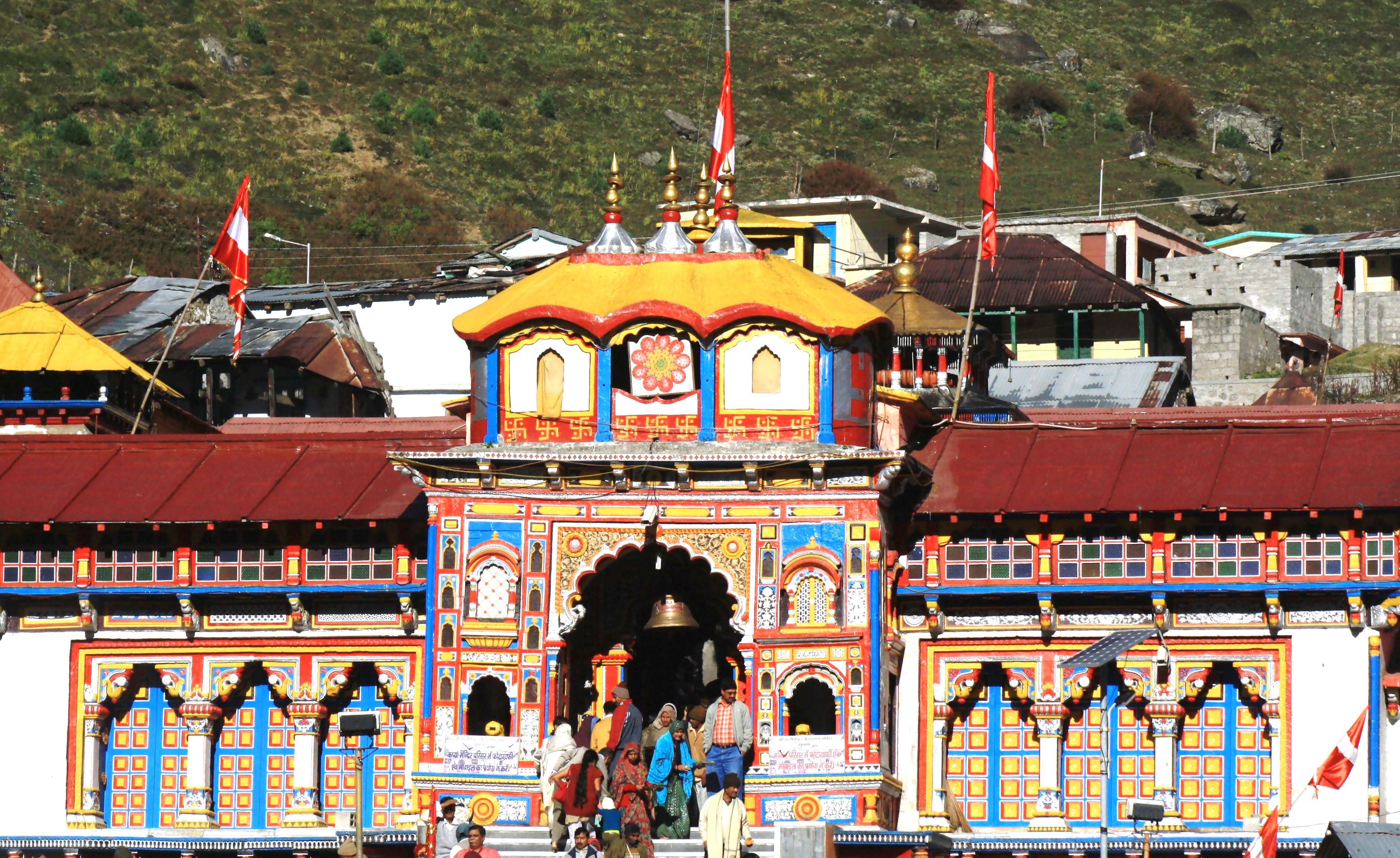 portalsofbadrinathtempleinuttarakhandtobeclosedtodayforwinterseason