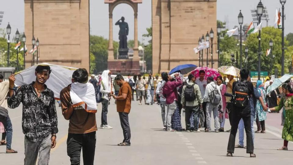 heatwaveexposeslackofwatershelteratdelhigovthospitals