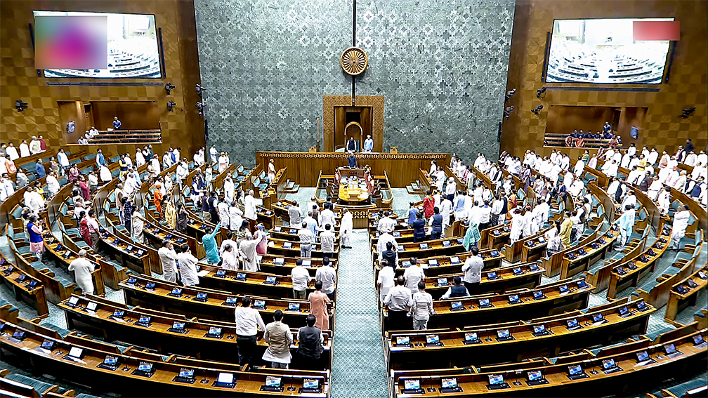 loksabhaadjournedtillnov27afteroppositionuproar