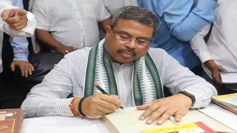congressandindiablocspreadingliesonneeteduminpradhan