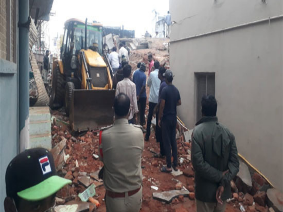 6personstrappedinunderconstructionbuildingcollapseinap