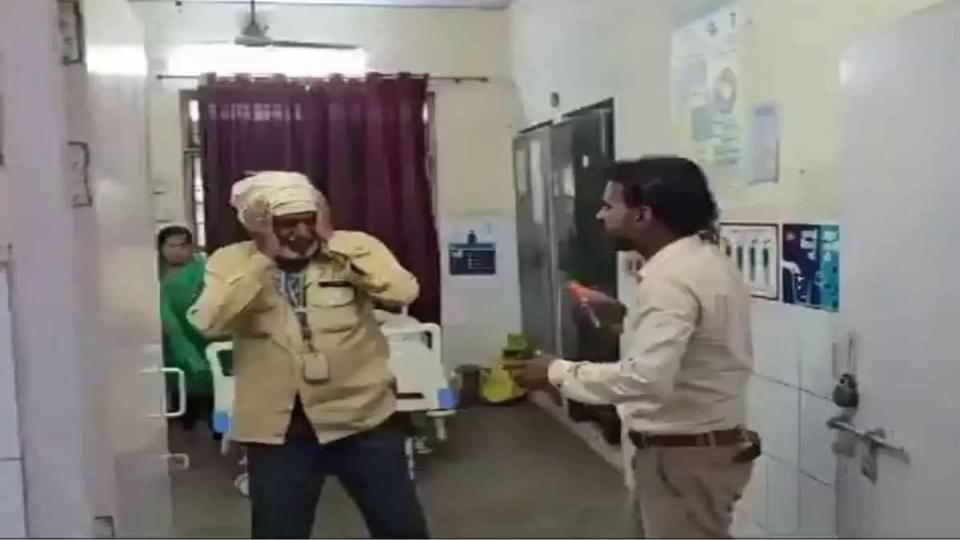 elderlymanthrashedbywardboyinuttarpradesh