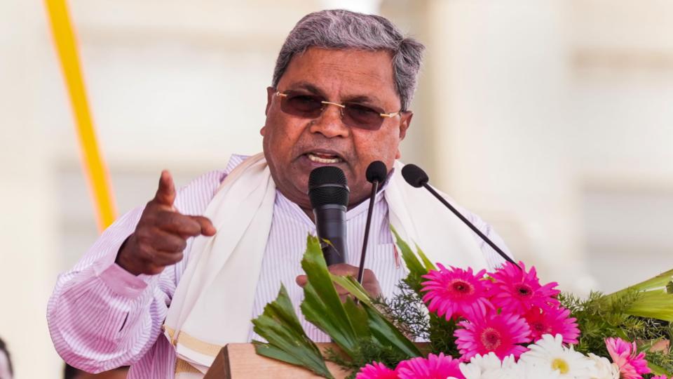 allpeoplelivinginkarnatakashouldlearnkannadacmsiddaramaiah