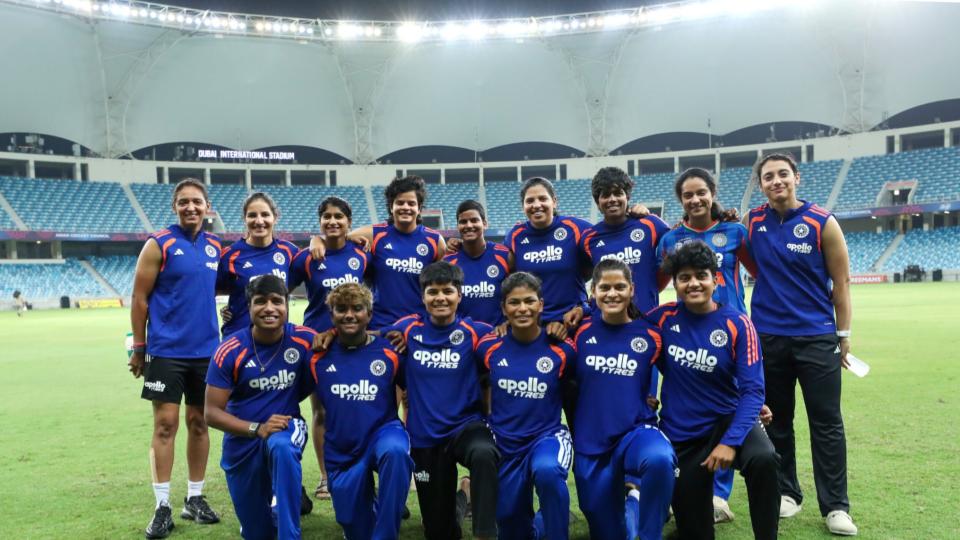 PM Modi Greets Indian Women’s Cricket Team for Winning Asia Cup