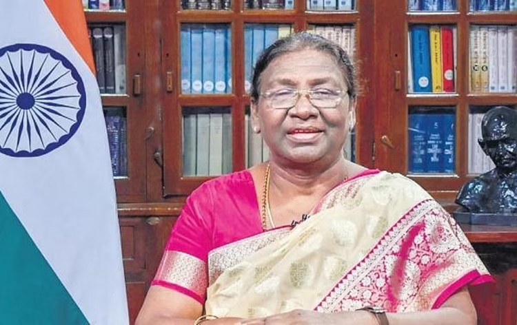 presidentdroupadimurmutograceparticularlyvulnerabletribalgroupssummitatrashtrapatibhawan