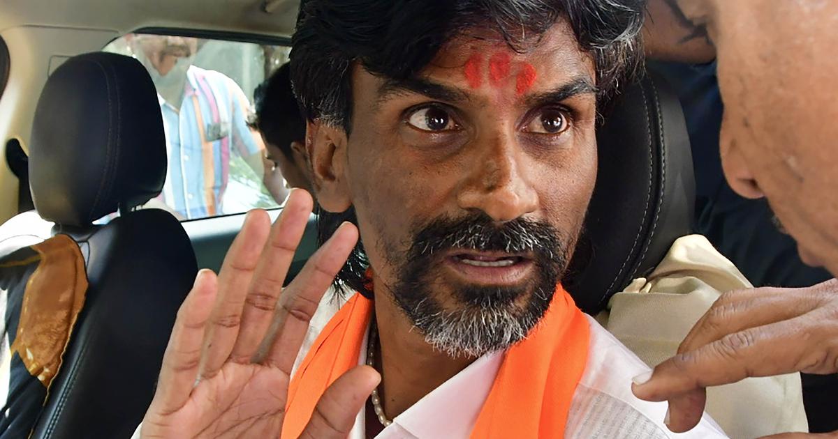 manojjarangepatilactivistdemandingreservationformarathacommunityendedhisfast