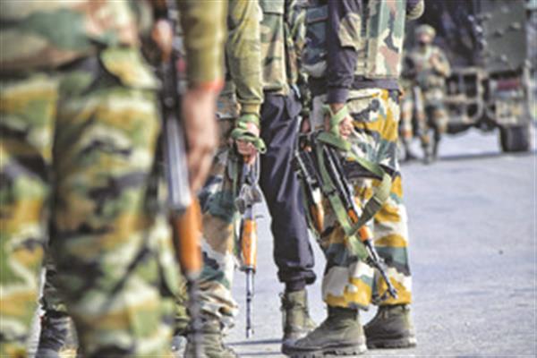 rpfpersonnelkilledanotherinjuredafterterroristsfiredinpulwamadistrict