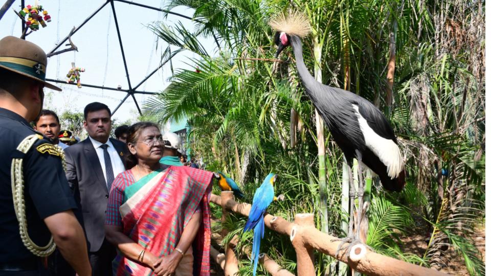 presidentdroupadimurmuvisitssardarsarovardamandjunglesafari